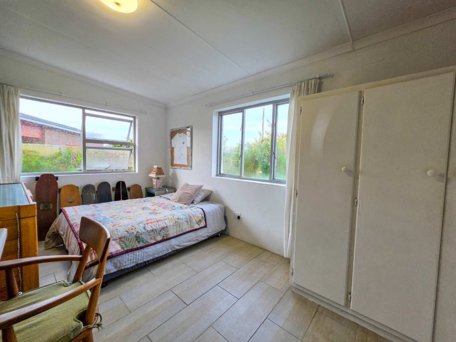 5 Bedroom Property for Sale in Stilbaai Wes Western Cape